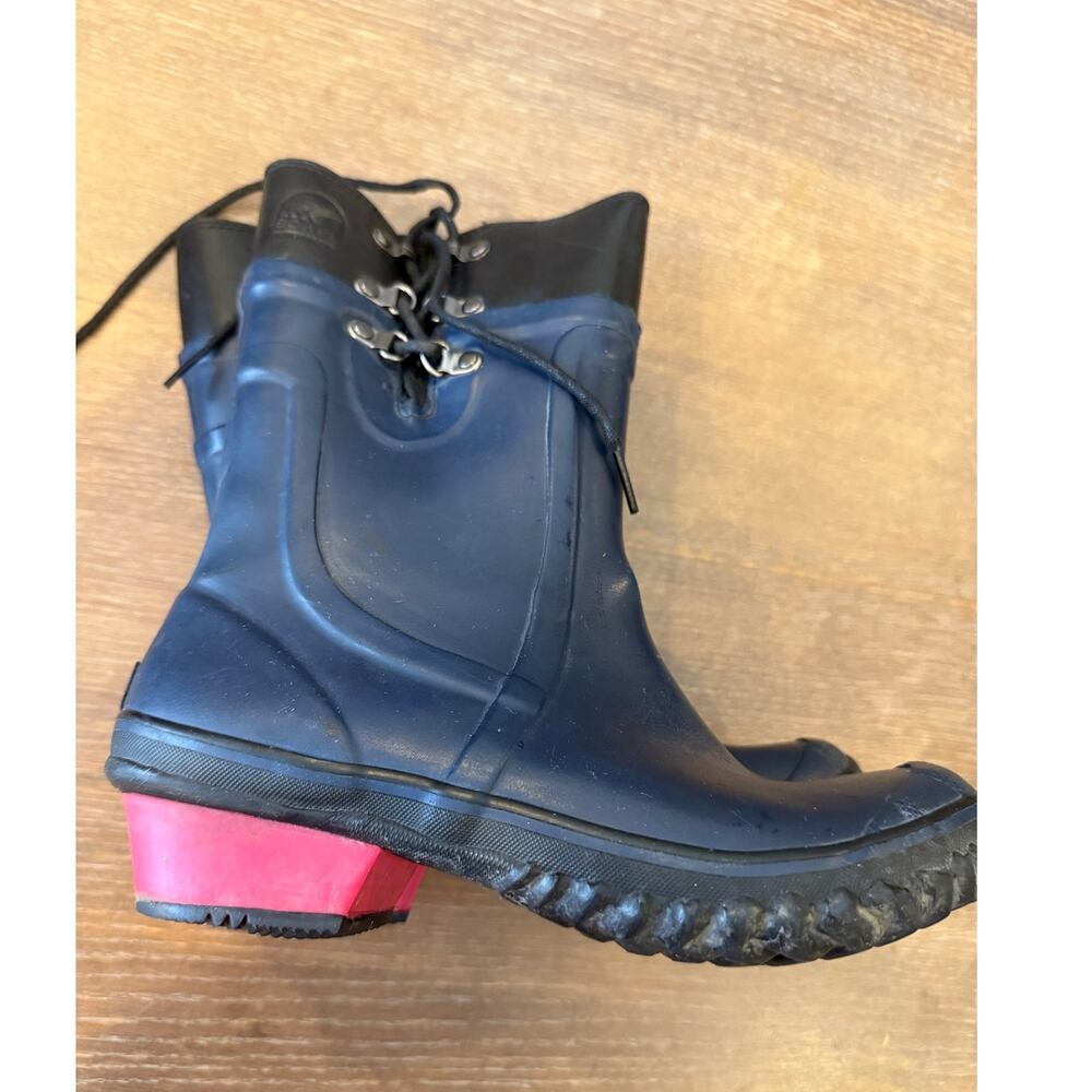Sorel Conquest Carly Glow Waterproof Rubber Leather Rain Boots Navy/Black 5.5